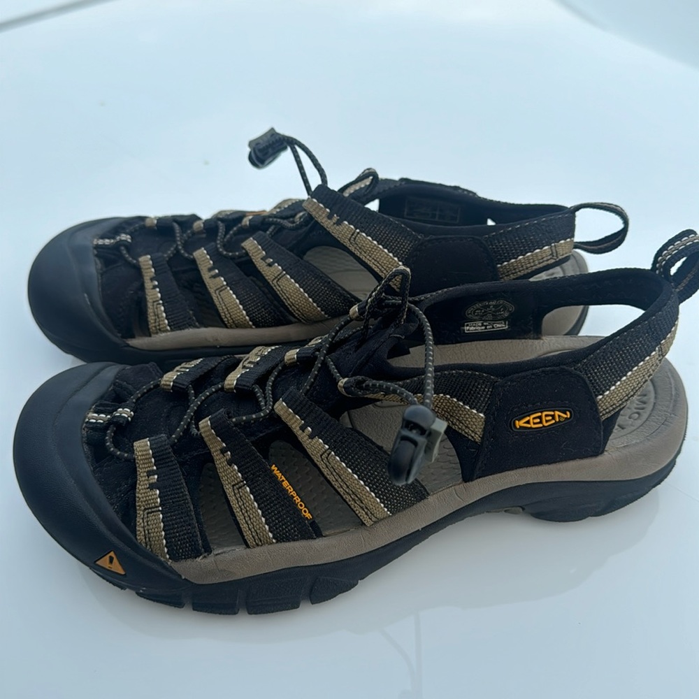 Keen water shoes